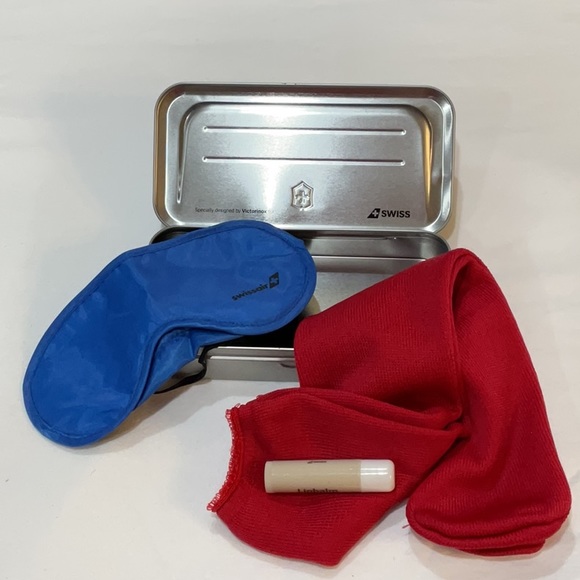 Swiss Air Hard case travel kit - Picture 2 of 5